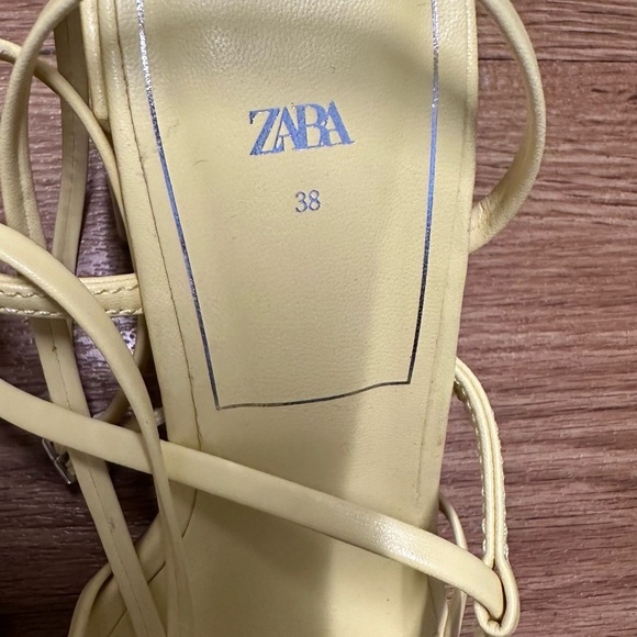 ZARA Block Heel Sandal - Picture 11 of 12